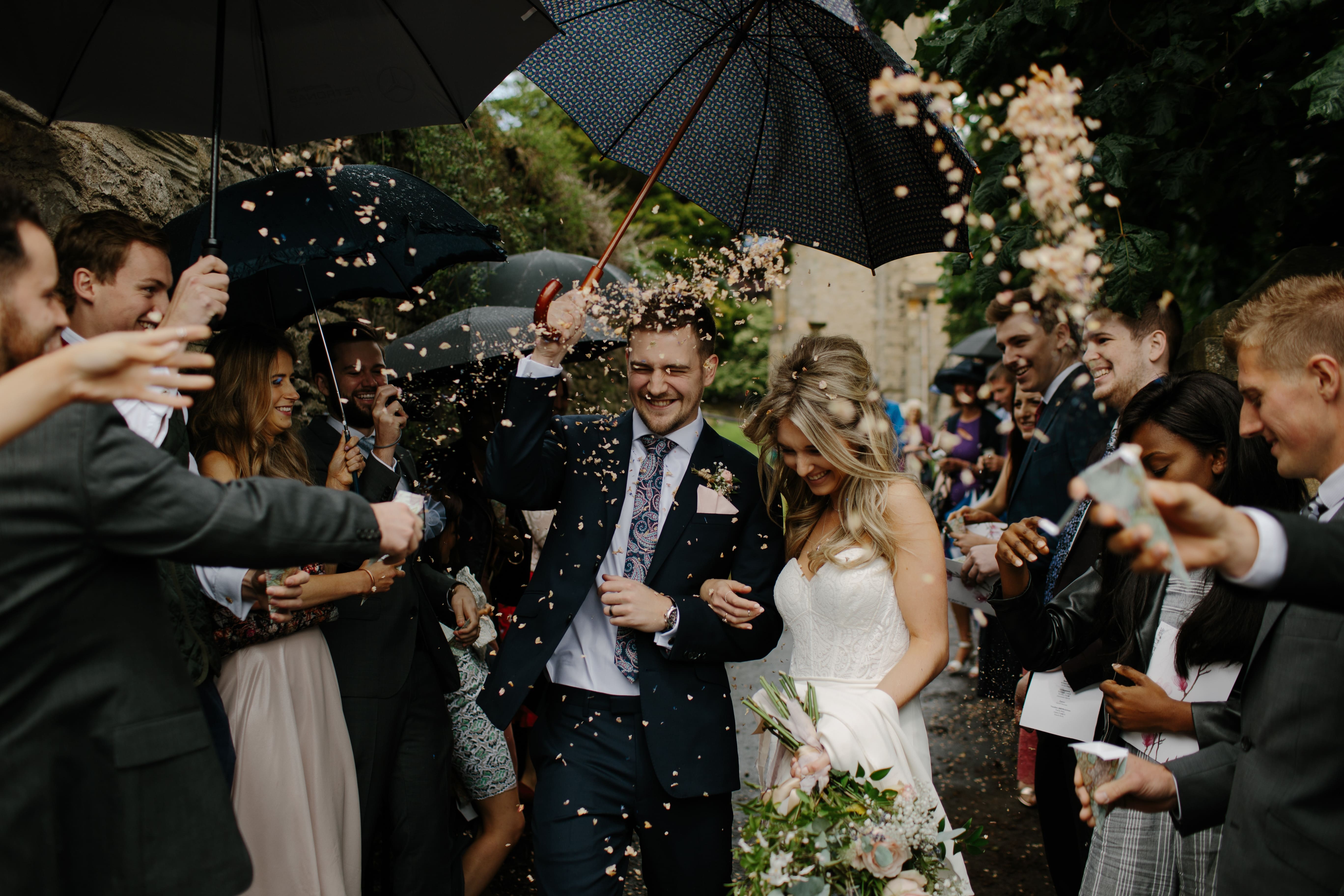 Going into debt for your wedding shouldnt't be on the table. Check out how we planned a debt free wedding and how you can too.